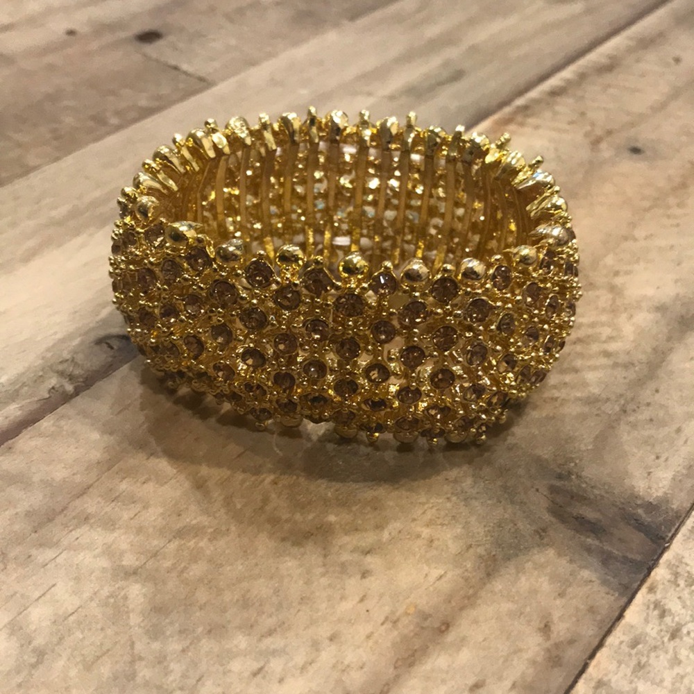Thick Gold Rhinestone bracelet